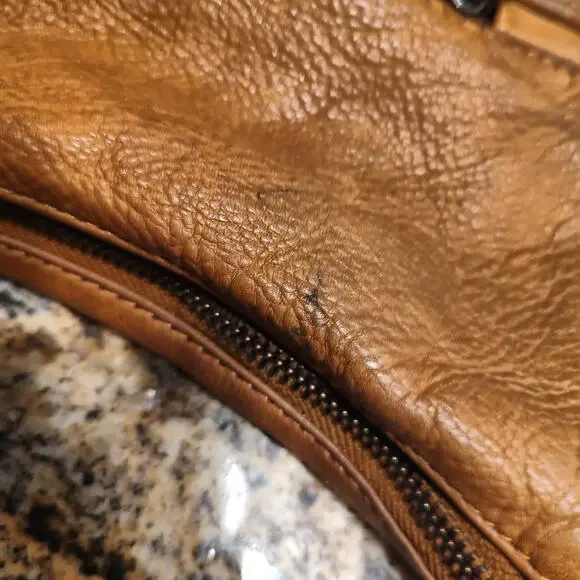 Genuine Leather Brown Shoulder Bag with Zipper Pocket - Picture 14 of 16